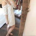 Jella Couture  ivory lace cold shoulder dress size medium Photo 3