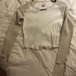 BDG Tight fit cropped long sleeve  with v cutout Photo 0