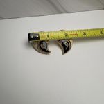 Avon Enamel Paisley Red Cream Blue Gold Tone Stud Pierced Earrings NWOT Photo 2