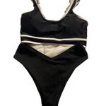 Black Sporty Two Photo 0