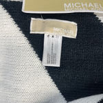 Michael Kors NWT  Chevron Stripe logo knit scarf in black and white acrylic. Photo 3