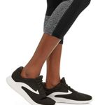 Daisy Fuentes Black & Grey Capri Leggings Photo 3