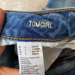 American Eagle Medium Wash Distressed Raw Hem TomGirl Jeans Size 4 Photo 4