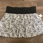 Wet Seal Black & White Floral Skirt M Photo 7