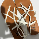 Billabong  Crossing Sandals Women's Size 9  Tan Braided White Strappy Flat Flip M Photo 0