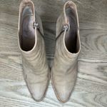 Vince . Easton Nubuck Asymmetrical Block Heel Ankle Bootie Women’s Size 7 Tan Photo 5