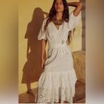 ZARA  Bloggers Fav Oyster White Belted Embroidered Tiered‎ V-Neck Midi Dress Sz M Photo 3