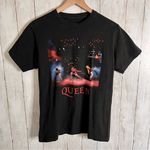 Queen Graphic Tee Size M Photo 0