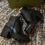 Gucci Women's GG Platform High Block Heel Ankle Boots Size 38.5 Photo 3