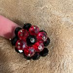 Vintage Red And Black Beaded Cluster Dangle Ajustable Silvertone Fashion Ring. Photo 1