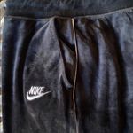 Nike  Sportswear Heritage women's velour tracksuit joggers, black & white, Large Photo 4