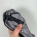 Wear It To Heart Peleton Leaf Print Leggings Gray Sz XS Black Photo 4