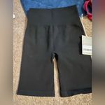 Everlane NWT  biker shorts xs/s Photo 1