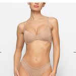 SKIMS  Push-Up Plunge Bra Photo 1