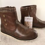 Muk Luks Winter Boots, Size 7 Brown Photo 2