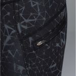 Lululemon Top Speed Crop Leggings Size 8 Star-Crushed Coal Black Geo Print Photo 9