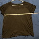Lululemon  BLACK TEE OPEN BACK Photo 1