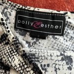 Polly & Esther Top Photo 2