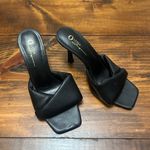 Olivia Ferguson Square Toe Cushion Top Cross Open Toe Women’s 7.5 Heels Black Photo 6