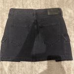 Aritzia  denim forum 90s mid rise cargo miniskirt size 24 Photo 4