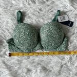 Leonisa  Women’s padded push up bra green & Ivory size 34 B Photo 6
