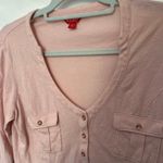 Guess  Roll Tab Y2K Womens Top Sz M Soft Pink Utility Modal Preppy Academia Comfy Photo 1