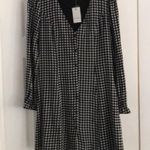 Elodie  Gingham Button down dress. Photo 1