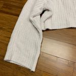 Lulus  Cropped Sweater Womens Size‎ Medium Ivory White Fuzzy Knit Mock Neck Long Photo 2