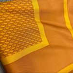 Vineyard Vines Silk Square Umbrella Print Yellow Scarf 35x35 Photo 10