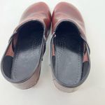 Dansko  dark red leather professional slip on clog shoes non stick size 40 / 9.5 Photo 7