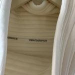 New Balance Women’s  Quilted Sweatshirt Size XL Photo 3