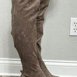 Altar'd State NEW Altar’d State Faux Suede Over The Knee Boots Taupe Chunky Lug Sole Size 8.5M Photo 0
