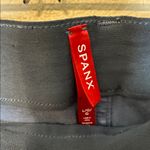 Spanx  twill‎ shorts Blue Gray Women’s Size Large Cargo Photo 4