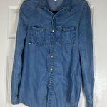 2012 VILA Clothes Women’s CHUK Denim Snap Front Shirt With Gold Accents Small Blue Photo 0