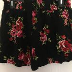 Women's Bermuda Shorts Tie Front Mid Rise Pull On‎ Floral Black Red Size Medium Photo 1
