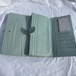 Source Unknown Green Wallet with Infinity Clasp Photo 8
