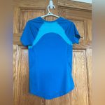 Old Navy  - Semi-Fitted Athletic Shirt Photo 2