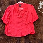 AQUA  red short sleeve button down size small Photo 1