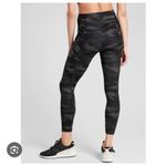 Athleta  Ultimate Camo 7/8 Length Workout Gym Tight Leggings- Women's Small Photo 7