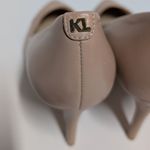 Karl Lagerfeld  Paris Roulle Textured Leather Pumps Womens Size 8M Stiletto Nude Photo 4