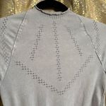 Free People  Good Karma Ice Gray Form Fitting Workout Top X/S NWOT Photo 3
