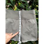 Outdoor Voices  Gray Seamless Smooth 4.5" Biker Short Size Medium NWT Photo 7
