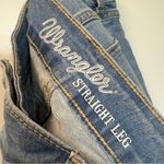 Wrangler 1009MWTGB Essential Straight Jean Light Brianna Wash 9/10x30 Photo 4