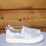 Vionic NWOB  Kimmie Perf Sneakers Photo 3