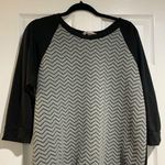 Three Seasons maternity sweater Size undefined Photo 0