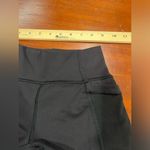 Lululemon  Forget The Sweat Crop in Black Size 2 Photo 7