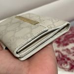 Gucci  Embossed  Leather Compact Wallet Photo 3