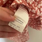 SheIn  Dark Pink with White Flower Pattern Blouse Size Extra Small Photo 4