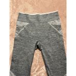 Saucony  women's warp knit athletic workout leggings L‎ Photo 1