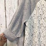 Adrienne Vittadini Gray & White Sweater 3/4 Sleeves Size Large 💕 Photo 2